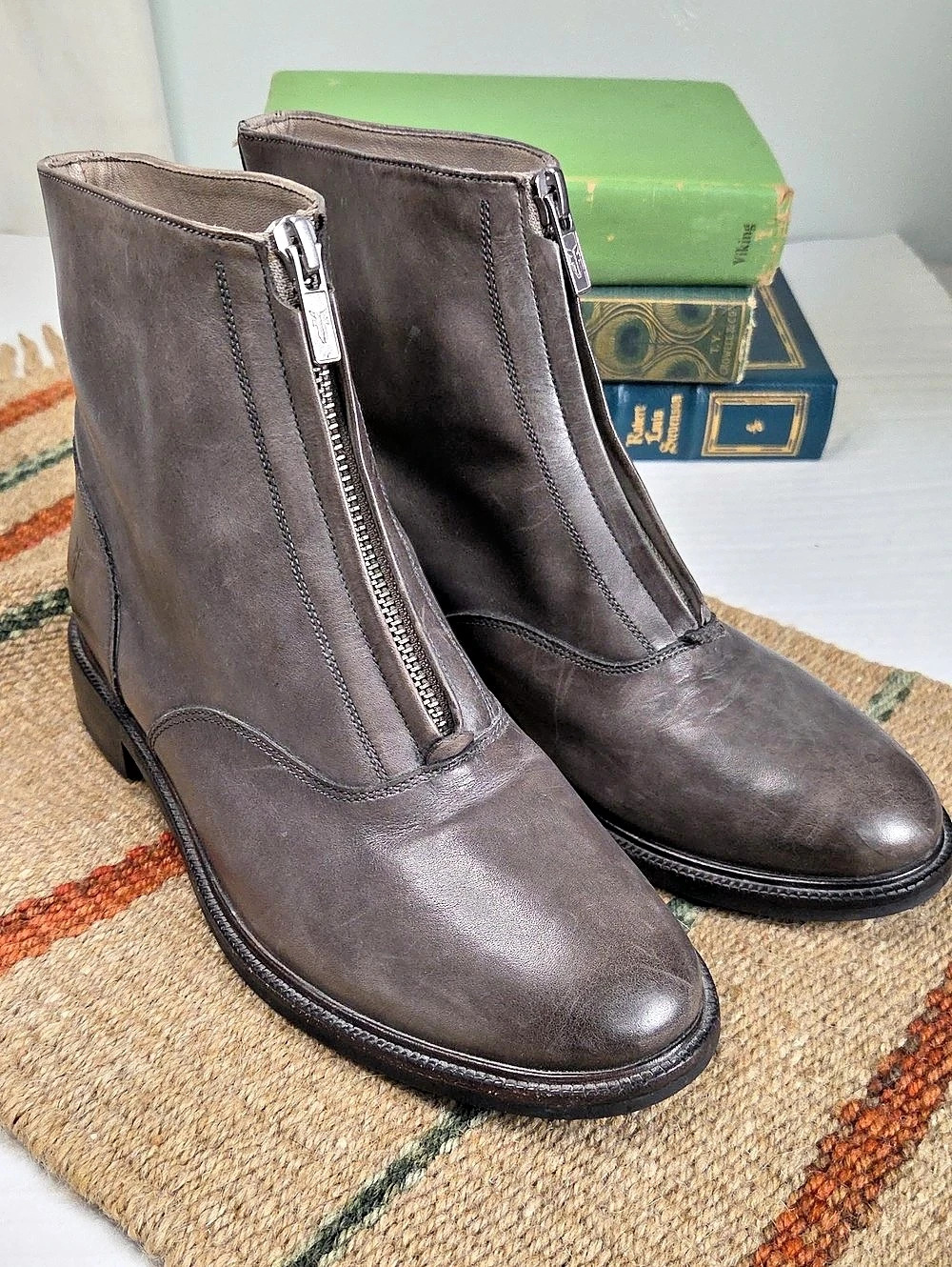 Frye Kelly Front Zip Bootie Leather Brown US 7.5